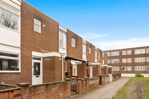 3 bedroom terraced house to rent, Scotswood Walk, London N17