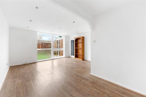 3 bedroom terraced house to rent, Scotswood Walk, London N17