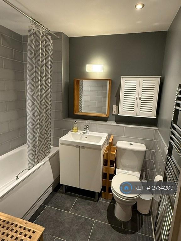 2nd Bathroom