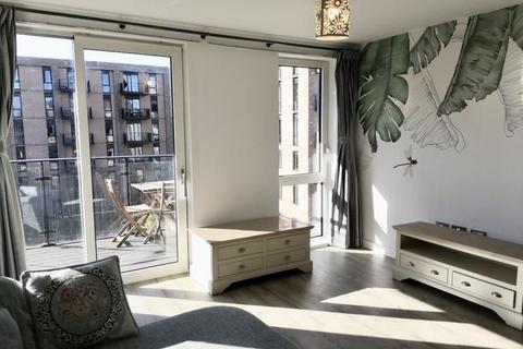2 bedroom flat to rent, Lockside Lane, Salford M5