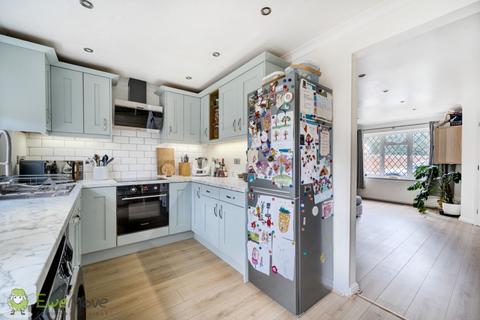 undefined, Greywell Close, Tadley RG26