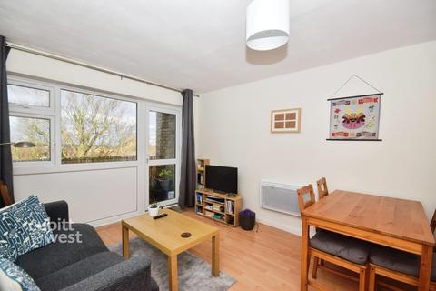 1 bedroom flat to rent, Cheam Road Sutton SM1