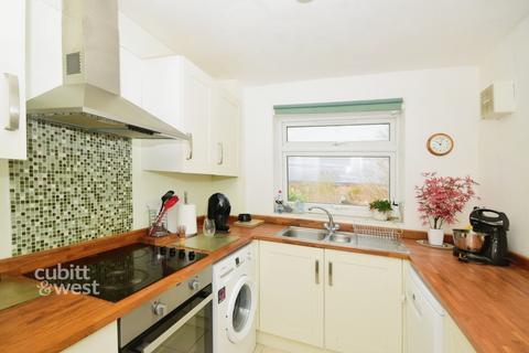 undefined, Cheam Road Sutton SM1