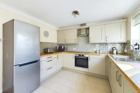 undefined, Hathorn Road, Hucclecote