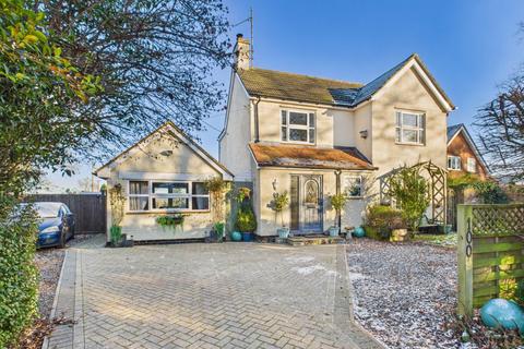 Chalkshire Road, Butlers Cross