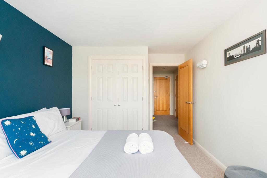 1 D3 R7 CC - Bedroom A.jpg