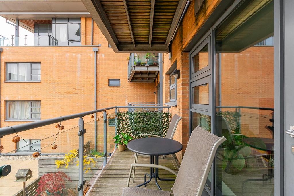 1 D3 R7 CC - Balcony B.jpg