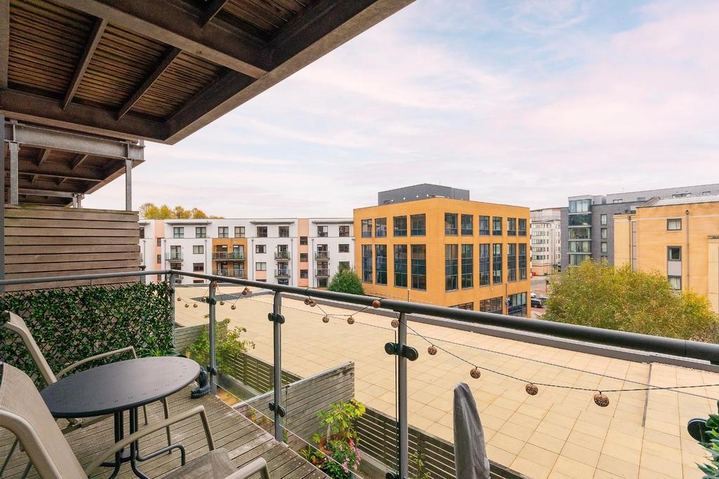 1 D3 R7 CC - Balcony A.jpg