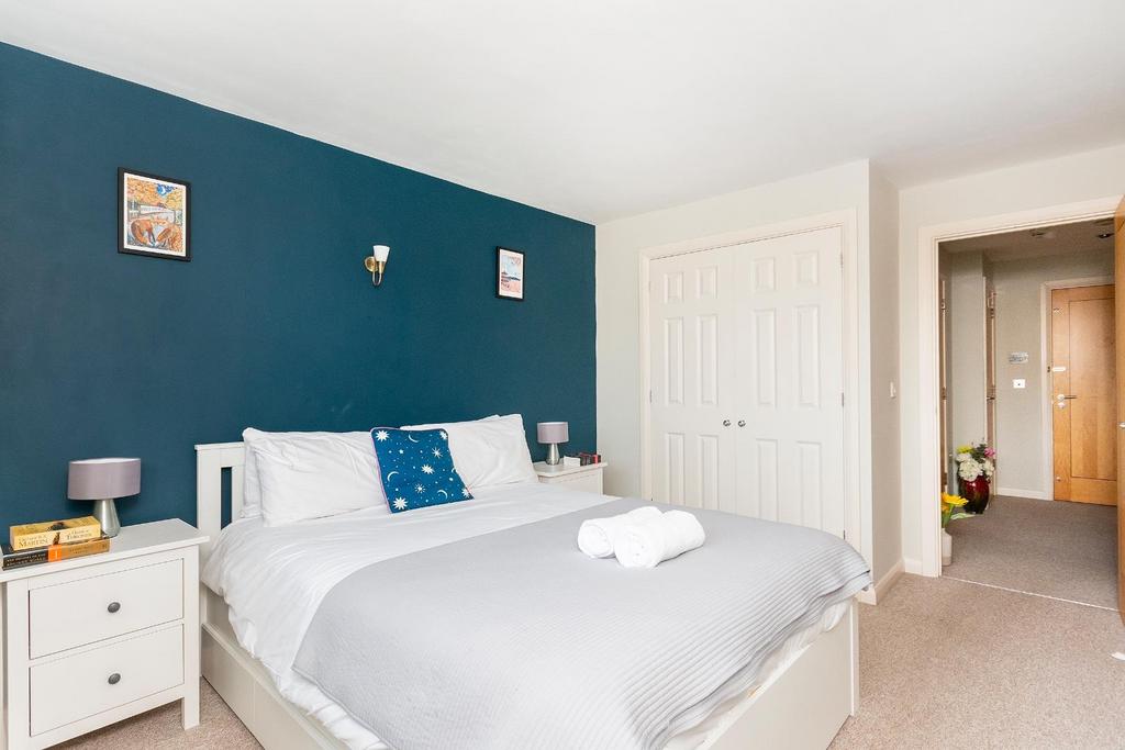 1 D3 R7 CC - Bedroom B.jpg
