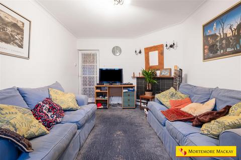 2 bedroom apartment for sale, Chaseville Park Road, London