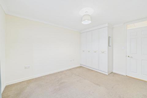 2 bedroom flat for sale, Town Farm Court, Braunton EX33