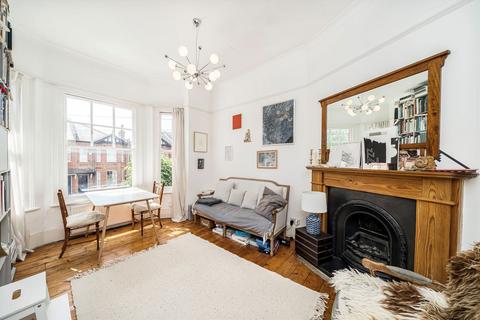 3 bedroom flat for sale, Haydon Park Road, London SW19