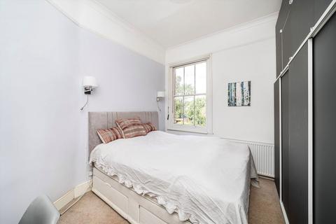 3 bedroom flat for sale, Haydon Park Road, London SW19