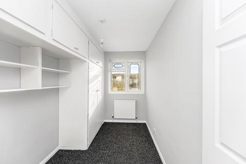 undefined, Field Close, Chingford