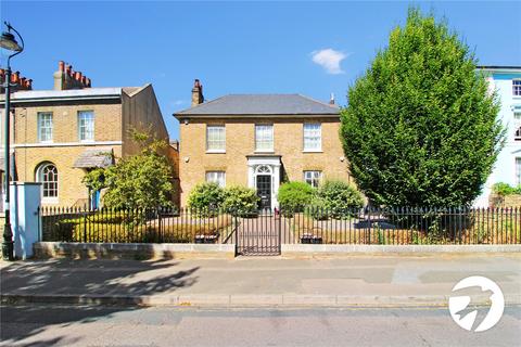 1 bedroom flat to rent, Clarence Place, Gravesend, Kent, DA12