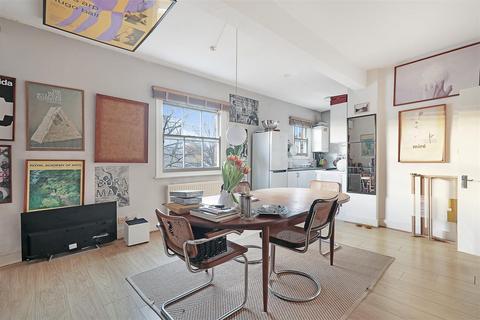 undefined, Navarino Road, E8