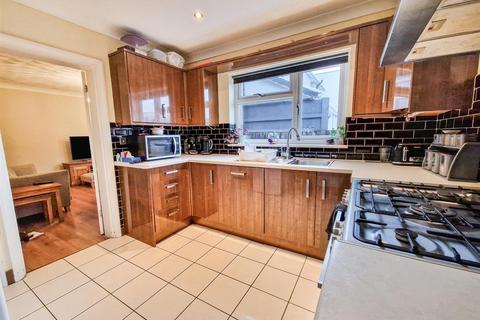 undefined, Honey Hill Road, Bedford