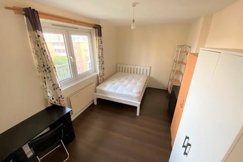 3 bedroom flat to rent, London NW1