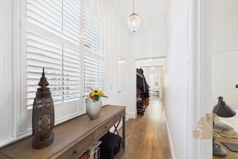 2 bedroom apartment for sale, Napier Road, Colchester