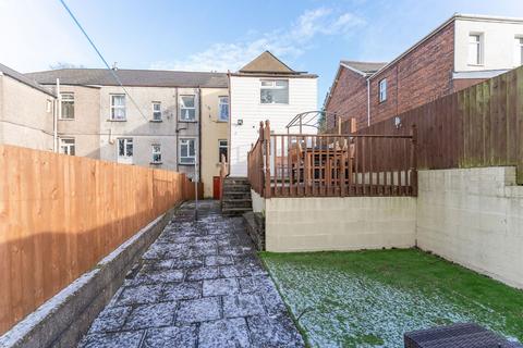 3 bedroom end of terrace house for sale, The Highway, New Inn, NP4