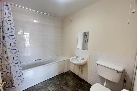 3 bedroom terraced house to rent, Walsgrave Road, Coventry CV2