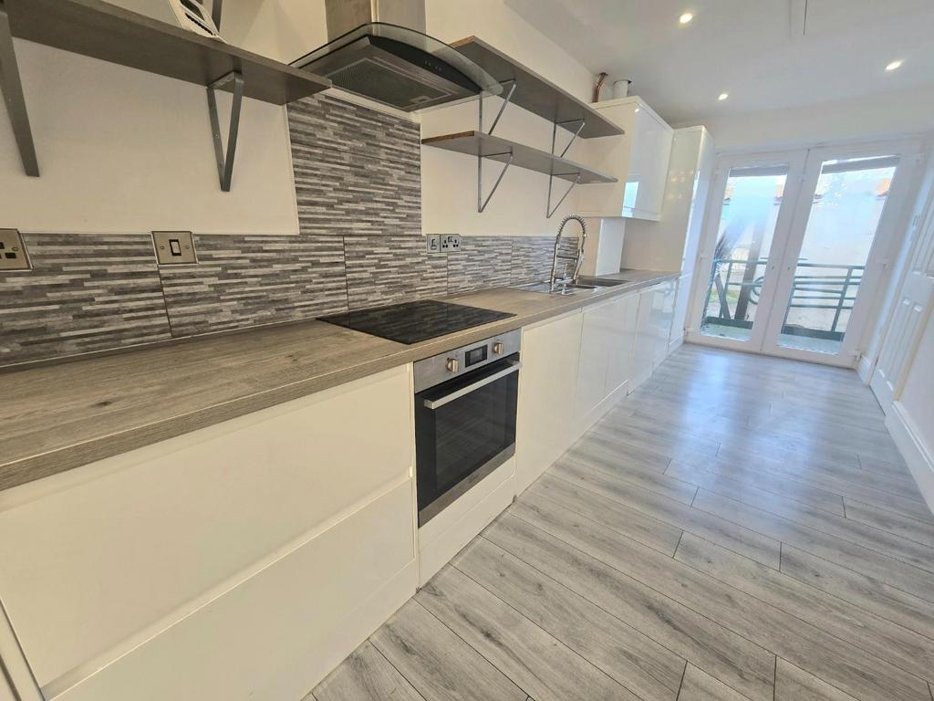 Kitchen 3