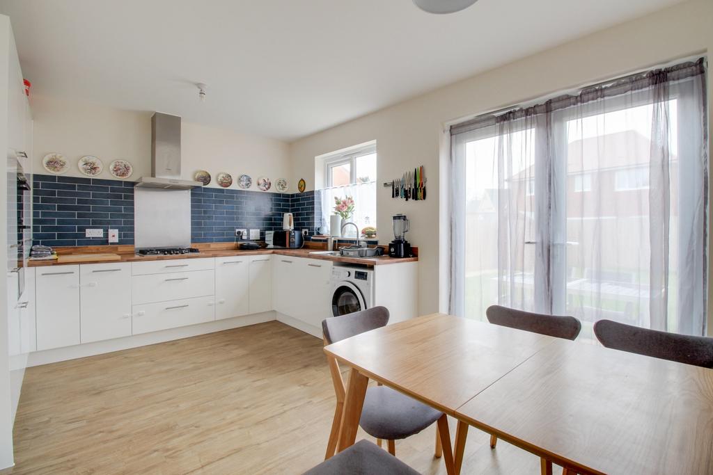 Kitchen 1