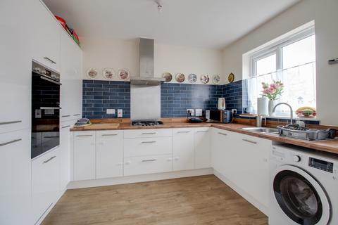 4 bedroom terraced house for sale, Kemsley Drive, Leighton Buzzard, LU7