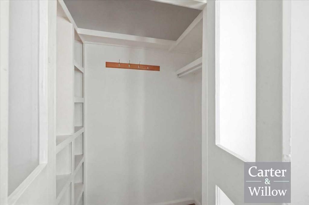 Walk in wardrobe
