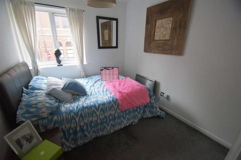 1 bedroom flat to rent, Chantrell Court, Leeds City Centre, Leeds