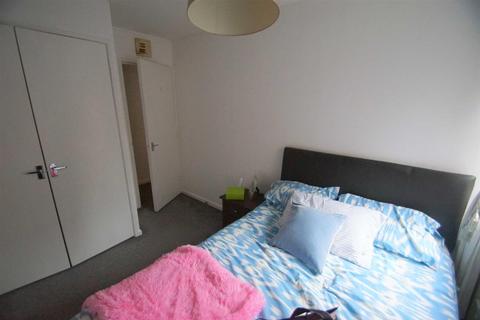 1 bedroom flat to rent, Chantrell Court, Leeds City Centre, Leeds