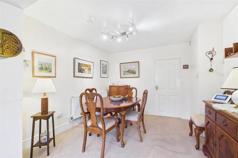 undefined, Warwick Road, Balderton, Newark