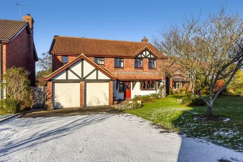 5 bedroom detached house for sale, Barnfield Road, Petersfield, Hampshire