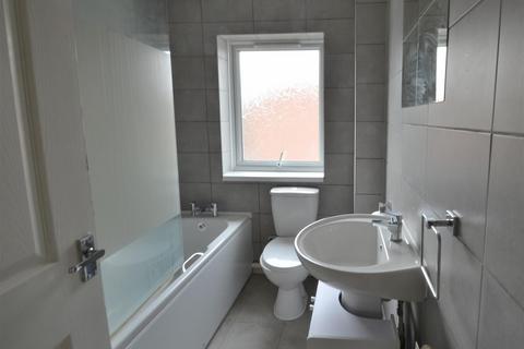 undefined, Heaton Dell, Luton LU2