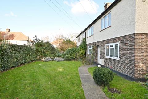 2 bedroom maisonette to rent, Meadway, Twickenham TW2