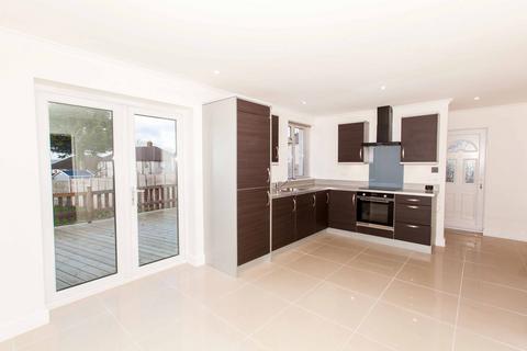 3 bedroom semi-detached house for sale, Willow Drive, Mastin Moor, S43