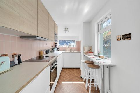 2 bedroom end of terrace house for sale, Park End, Bromley, BR1