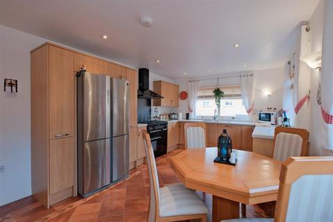2 bedroom end of terrace house for sale, Rosslyn Court, Hamilton