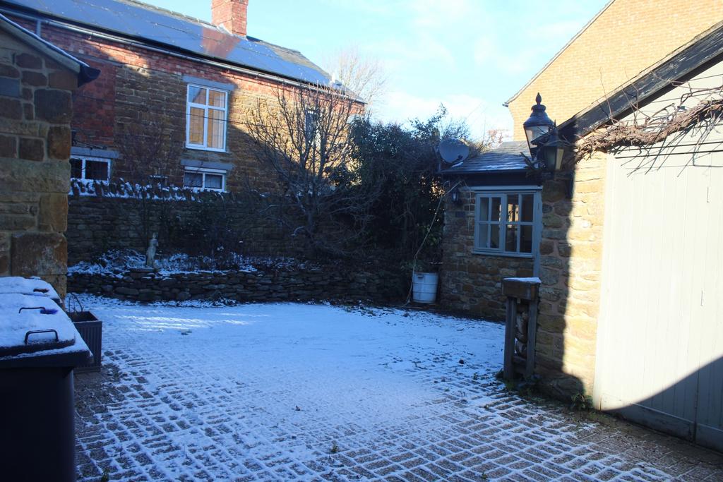 Rear courtyard
