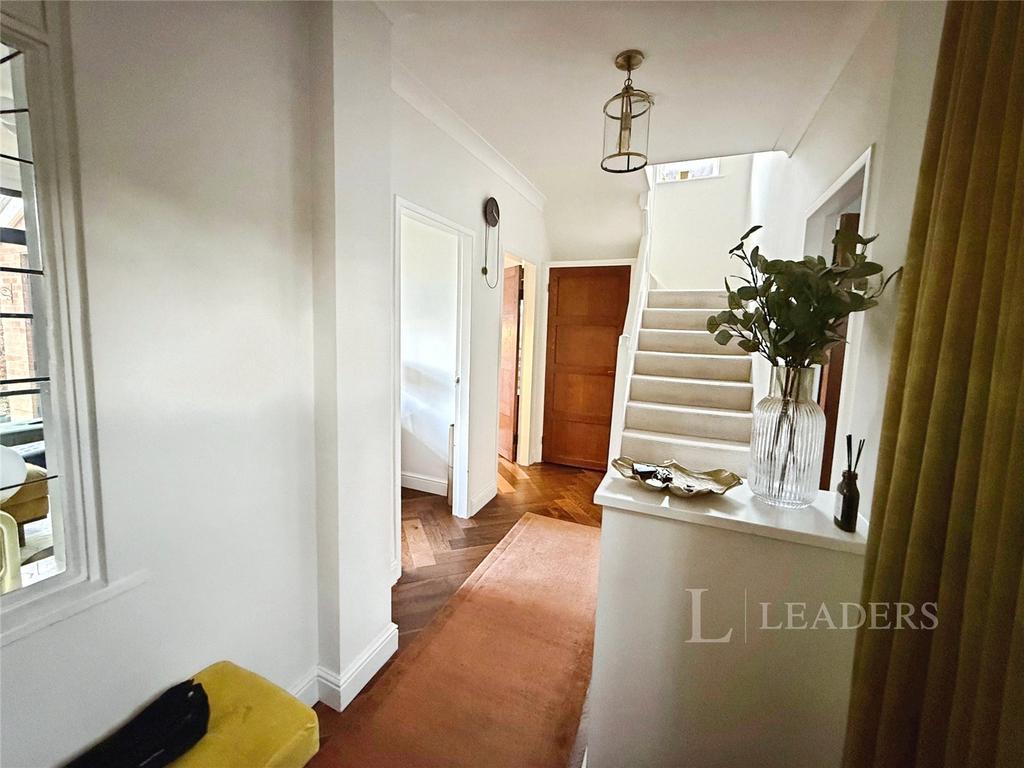 Entrance/Hallway