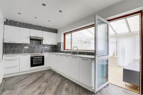 3 bedroom end of terrace house for sale, Mansfield Road, Redhill NG5