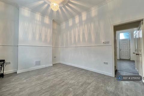 2 bedroom terraced house to rent, Herbert Street, Oldham, OL4