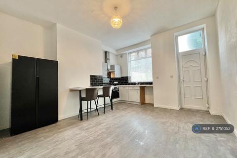 2 bedroom terraced house to rent, Herbert Street, Oldham, OL4