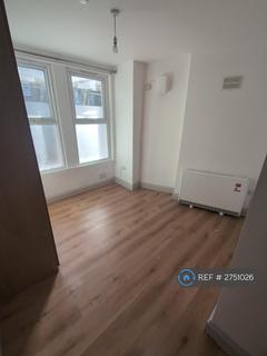 1 bedroom in a house share to rent, A, Thornton Heath, CR7