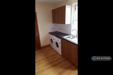 1 bedroom in a house share to rent, A, Thornton Heath, CR7