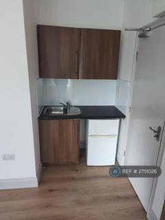 1 bedroom in a house share to rent, A, Thornton Heath, CR7