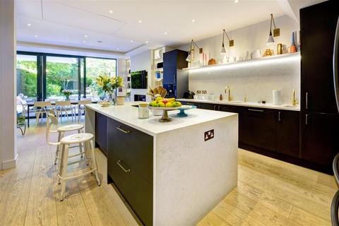 5 bedroom house for sale, Wycombe Gardens, Golders Green, NW11