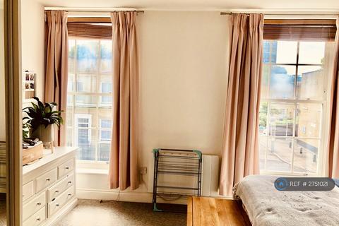 undefined, Belgrave Street, London, E1