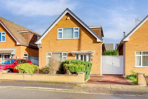 3 bedroom detached house for sale, The Hollows, Long Eaton NG10