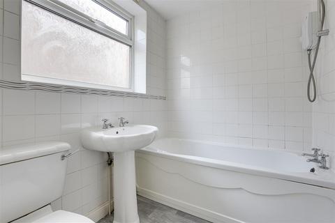 3 bedroom detached house for sale, The Hollows, Long Eaton NG10